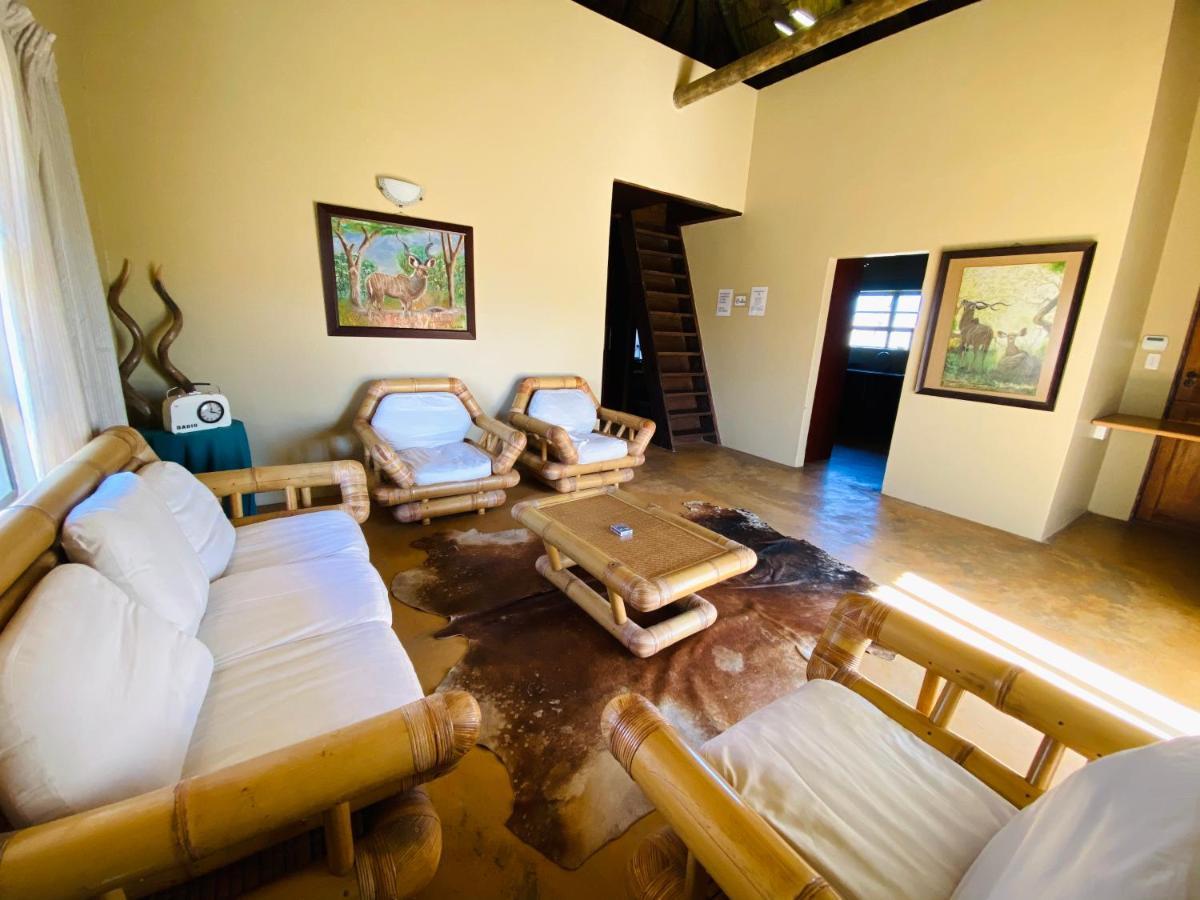 Parkview Safari Lodge โคลเชสเตอร์ ภายนอก รูปภาพ
